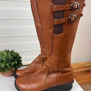 Keen Bern Women’s Brown Leather Waterproof Riding Boots US Size 6